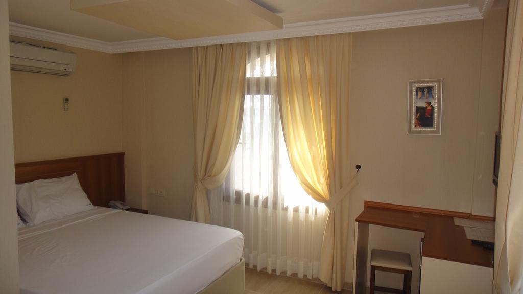 Golden Stone Butik Otel Çeşme Cameră foto