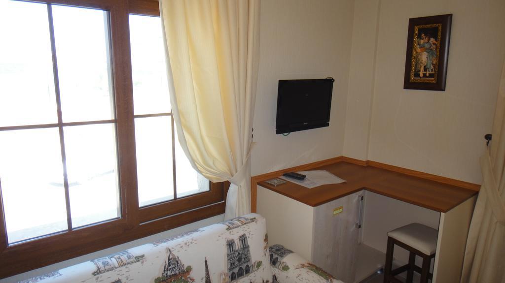 Golden Stone Butik Otel Çeşme Cameră foto