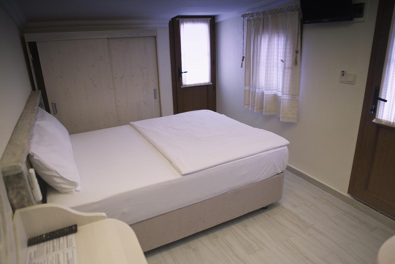 Golden Stone Butik Otel Çeşme Exterior foto